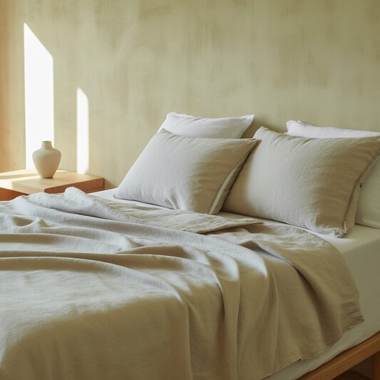 Lys Studio Linen Duvet Set detail